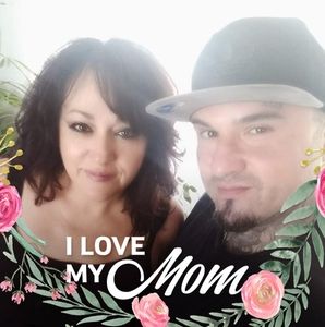 Meet your Posher, Mona